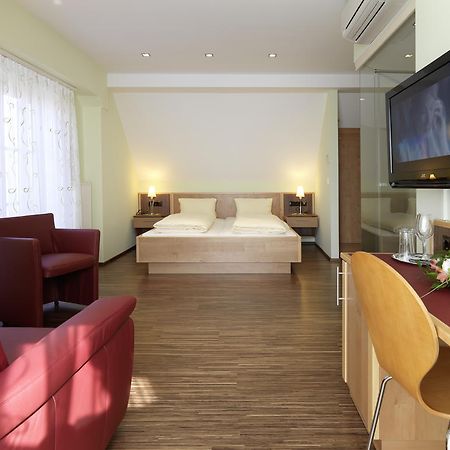 Weingut Skoff Original Hotel กัมลิทซ์ ภายนอก รูปภาพ