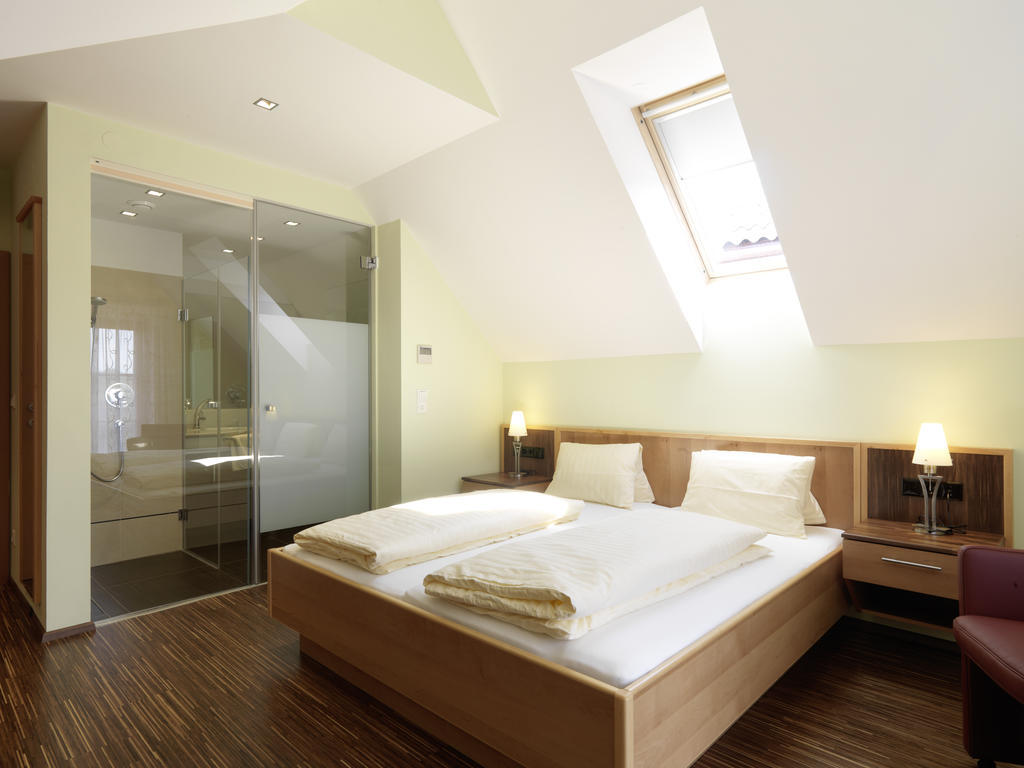 Weingut Skoff Original Hotel กัมลิทซ์ ห้อง รูปภาพ