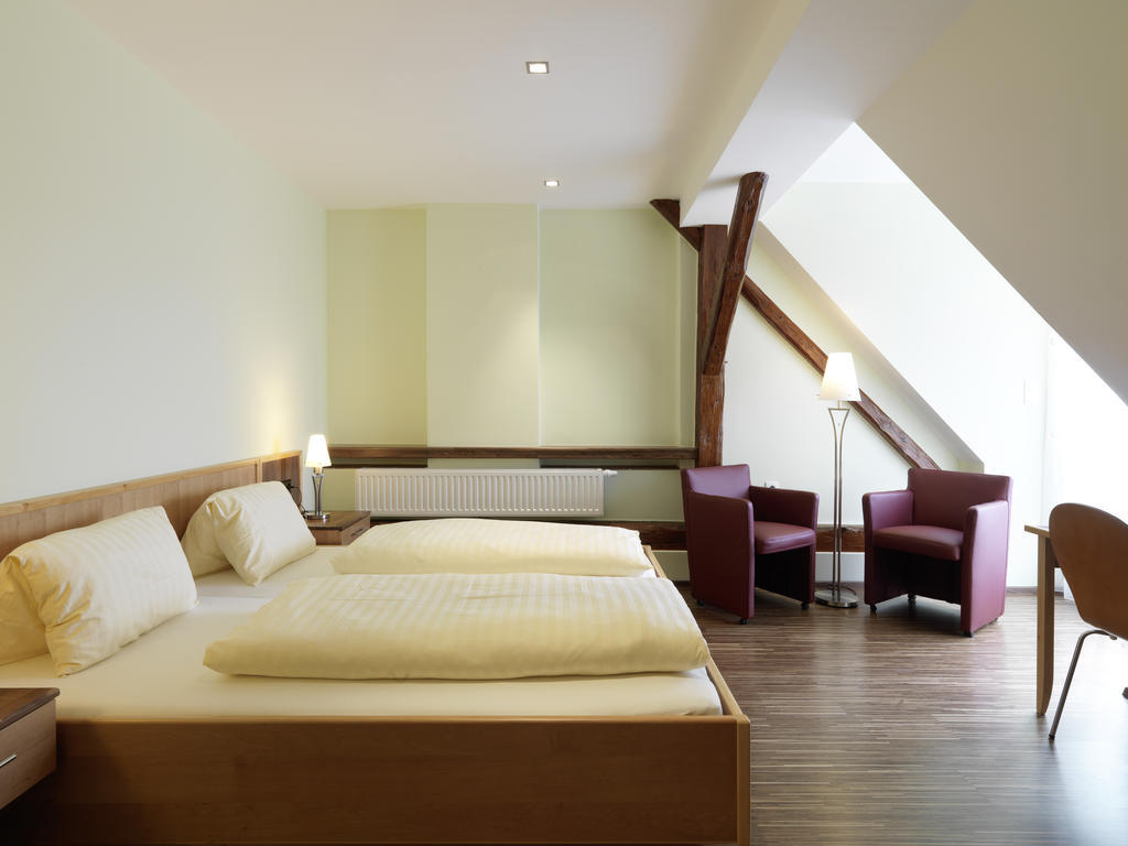 Weingut Skoff Original Hotel กัมลิทซ์ ห้อง รูปภาพ