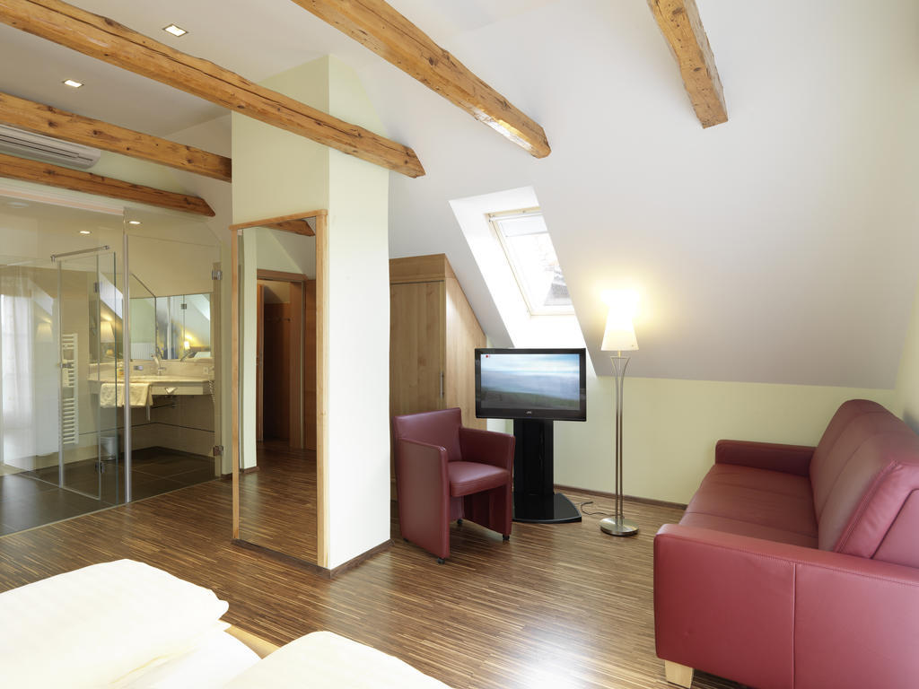Weingut Skoff Original Hotel กัมลิทซ์ ห้อง รูปภาพ