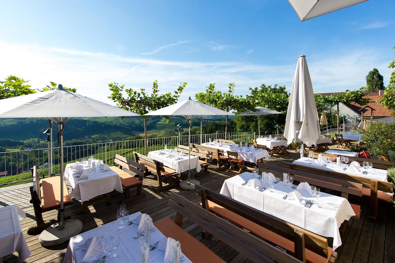 Weingut Skoff Original Hotel กัมลิทซ์ ภายนอก รูปภาพ